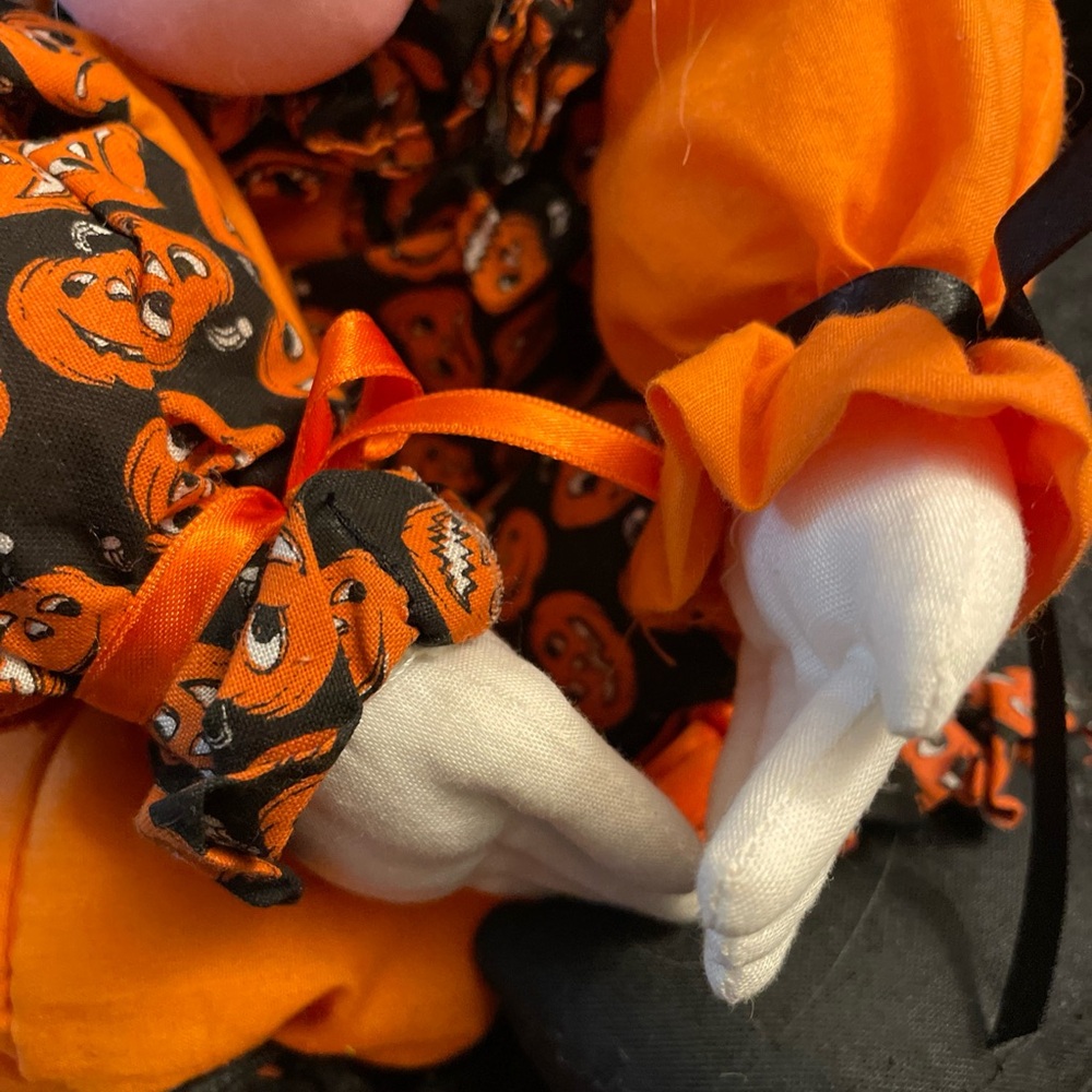 1992 vintage Halloween witch decoration. - Picture 3 of 8